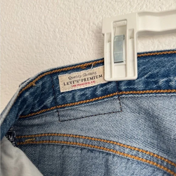Levi’s Premium Ribcage Straight 30x27 - RUNS SMALL - Picture 5 of 7